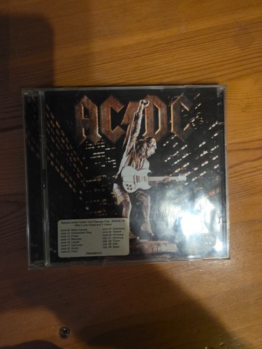 Stiff upper lip - ac/dc,
